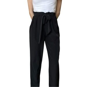 Forever 21 Women’s Black Dress Pants w/ Belt- Size Small